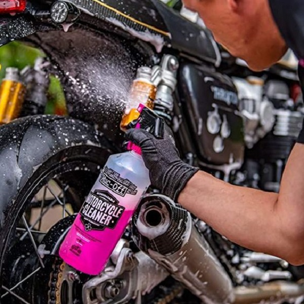 Learn how to wash your motorcycle effectively 