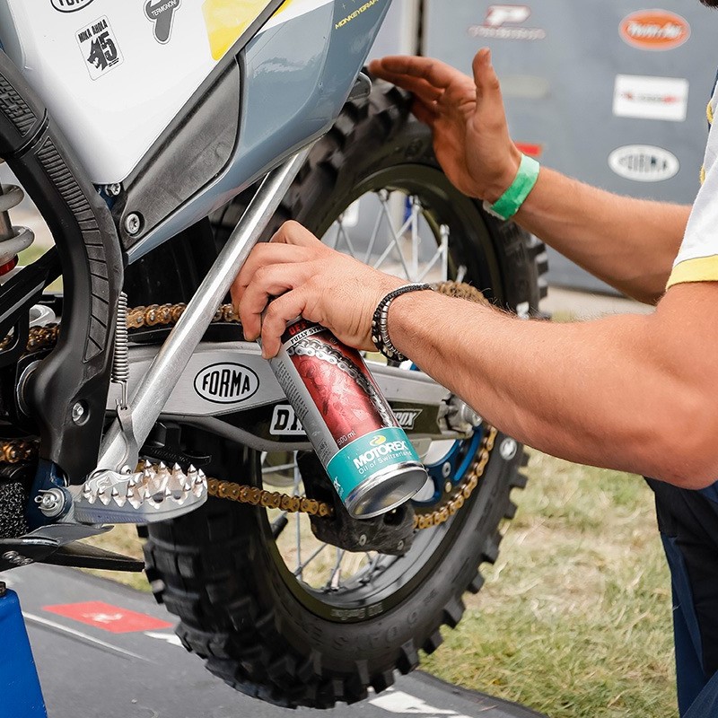 how to lube motorcycle chain