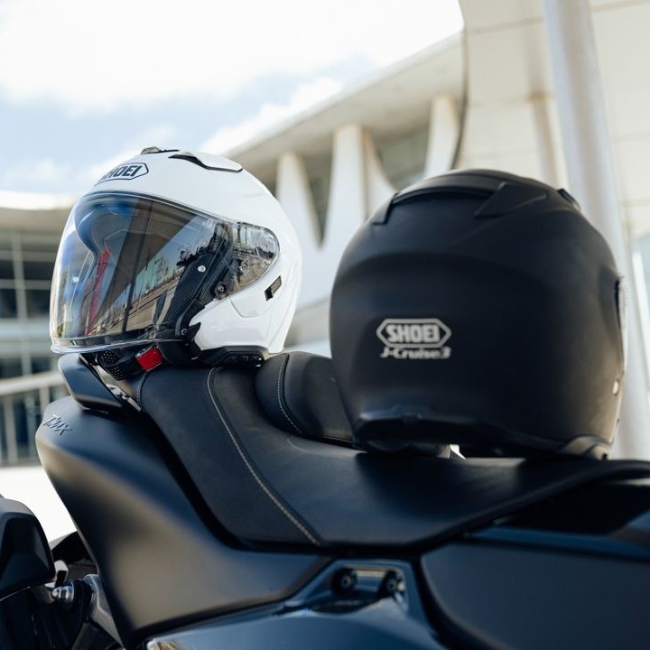 what is a good motorcycle helmet