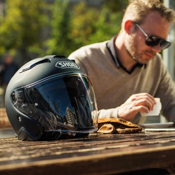 how should a helmet fit motorcycle