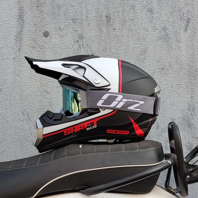 best adventure motorcycle helmet